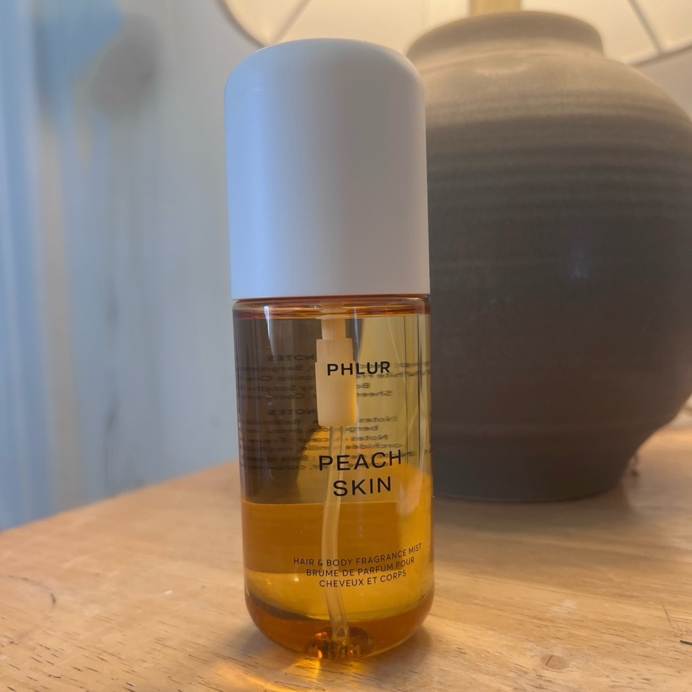 Peach Skin Phlur Body Mist